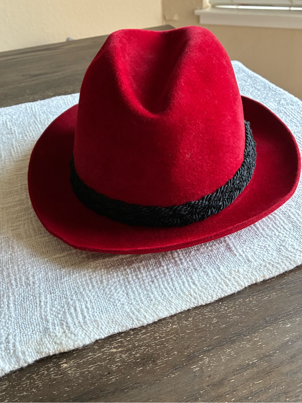 Stetson Vintage The Sovereign Red Hat With Black Braid